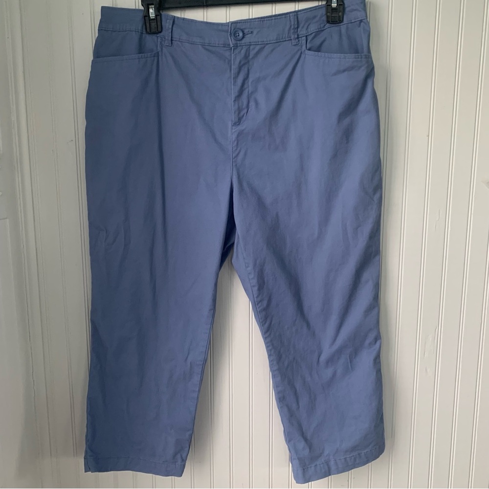 Croft & Barrow (Size 16) Light Blue Classic Fit Stretch Capris